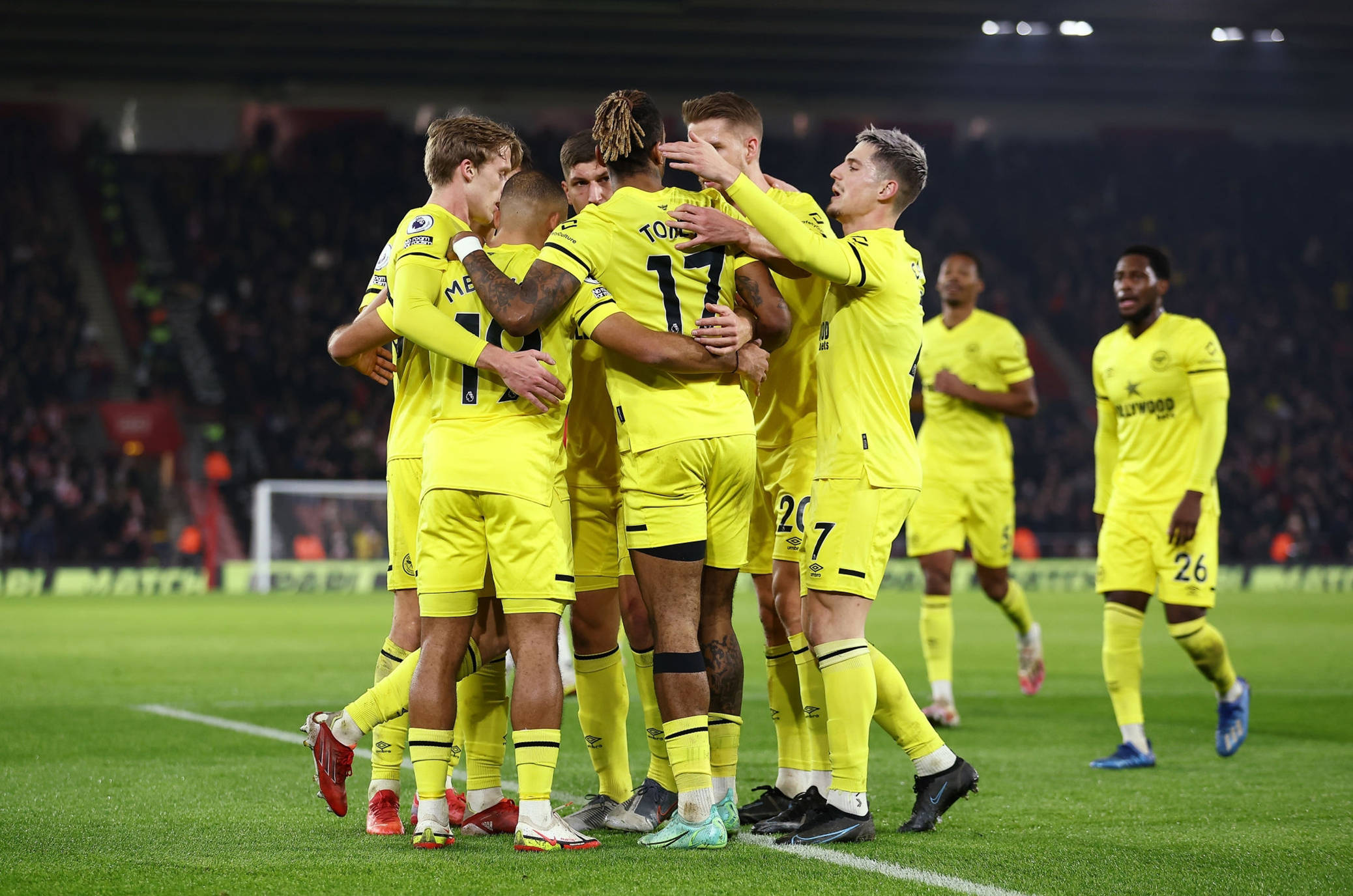 在球队中奠 在球队中奠